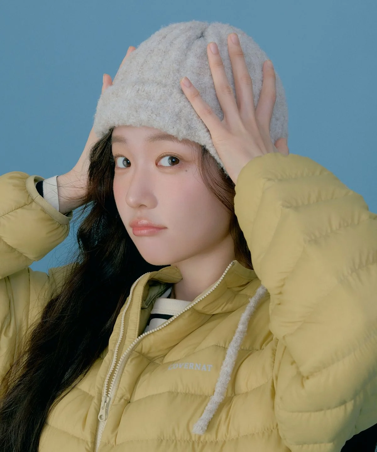 출퇴근길 2주 내내 입어보니 너무 가벼운 커버낫 커버라이트 패커블 후드 경량 다운 자켓 CO2504DP21BK · 상품 이미지 3